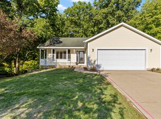 5819 Grand Oaks Dr NE, Comstock Park, MI 49321