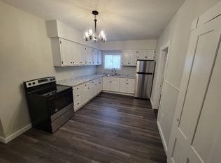 481 Lincoln St APT 1, Manchester, NH 03103