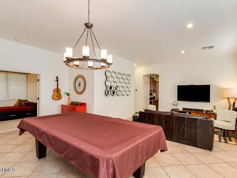 2037 W Periwinkle Way — Photo 4