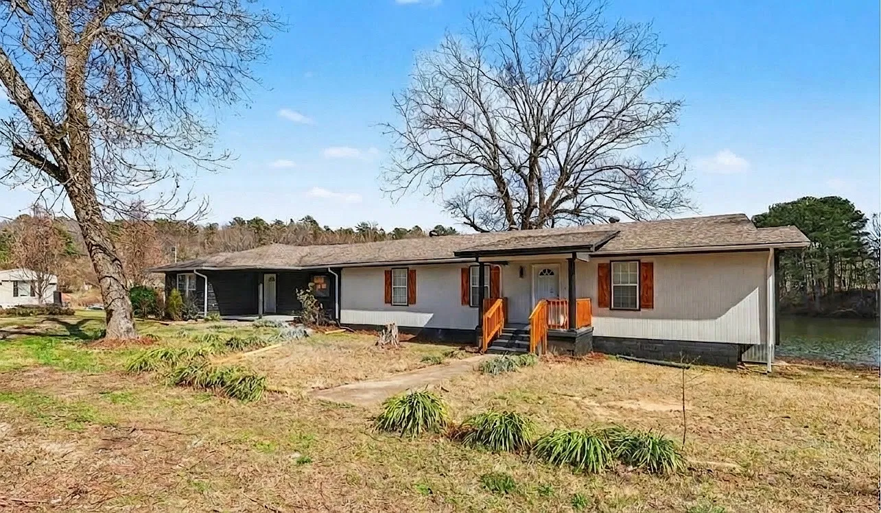 73 Blackjack Rd - Private Oasis — Photo 2