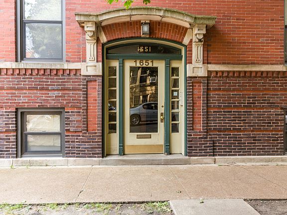 4th image of 1651 W Catalpa Ave #2