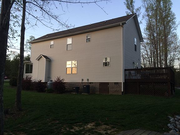 3rd image of 926 Charter Oaks Dr