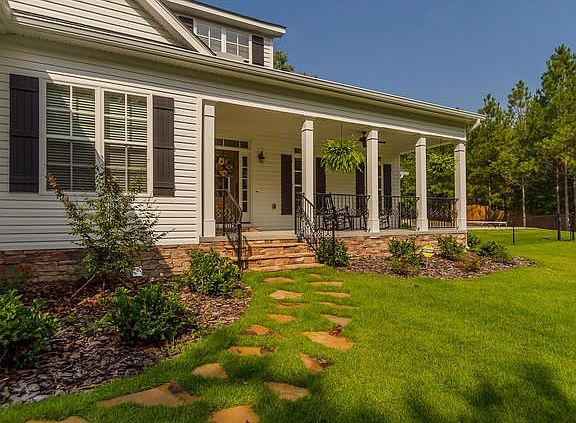 3rd image of 745 Meadow Hill Dr