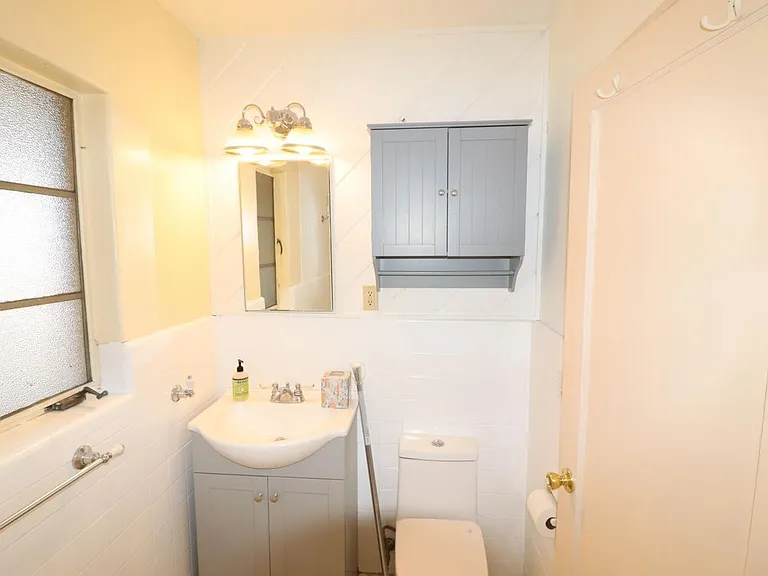 2831 E Edison St — Photo 14
