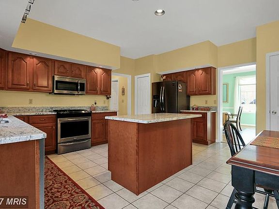 4th image of 11310 Eastwood Dr