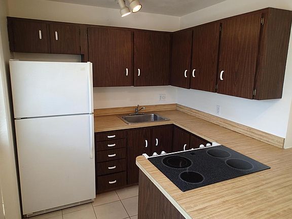 5th image of 19147 SE Hillcrest Dr APT A