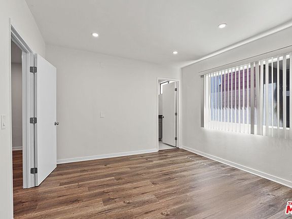 5th image of 11978 Kiowa Ave #203