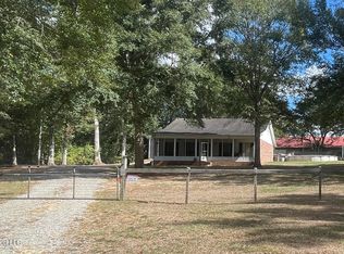 22 Jeff Smith Ln, Poplarville, MS 39470