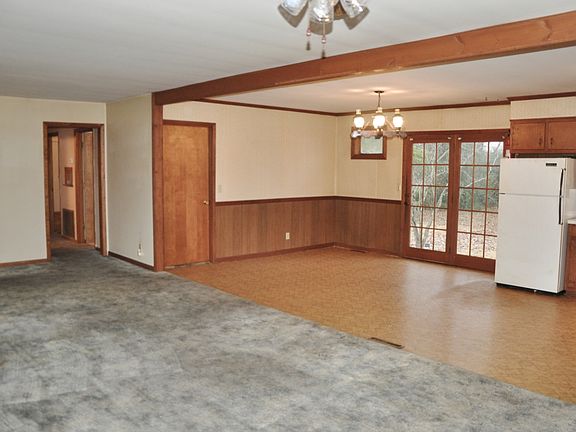 2nd image of 838 Anthony Ave
