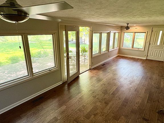 Florida room - heated and cooled via the HVAC system.