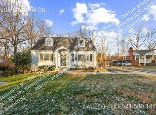 7006 Aronow Dr, Falls Church, VA 22042