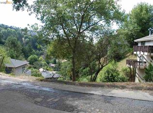 7158 Buckingham Blvd, Berkeley, CA 94705