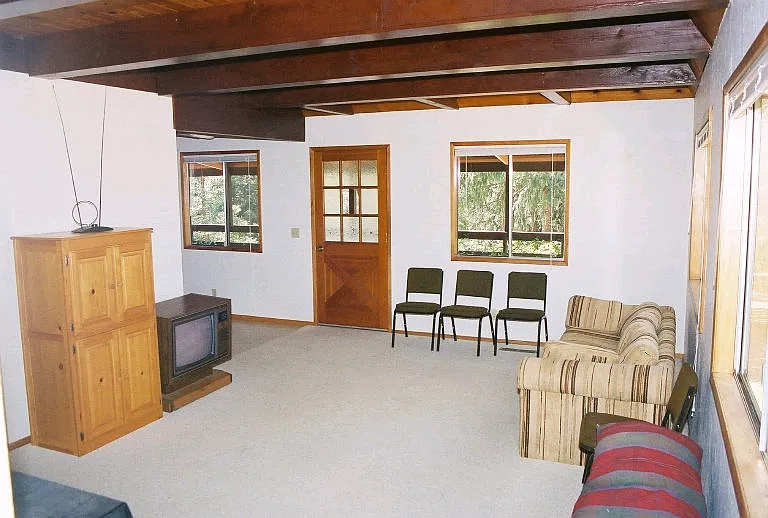 Derr Rd — Photo 4