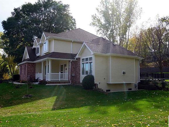 4th image of 500 Pelletier Dr