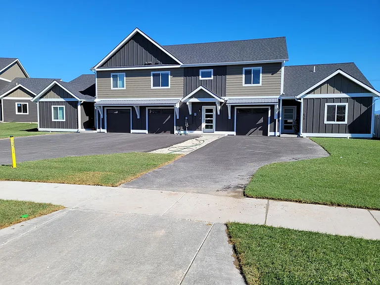 833 Lake Francis Dr — Photo 1