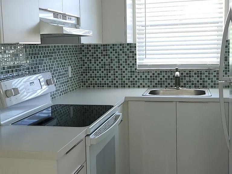 2105 Miami Rd #6 — Photo 3