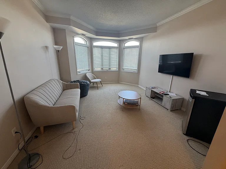 190 Rustic Hills Cres — Photo 18