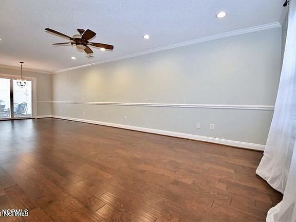 3rd image of 4160 E Dudleys Grant Dr
