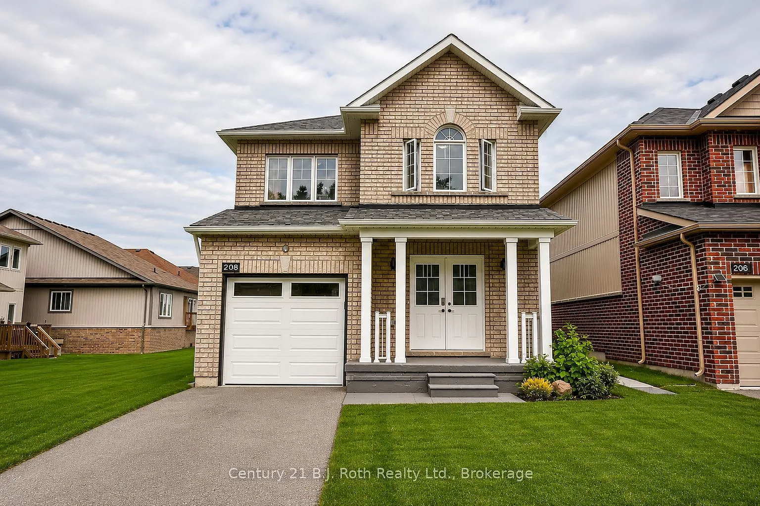 4 bed, $2,850 — Photo 1