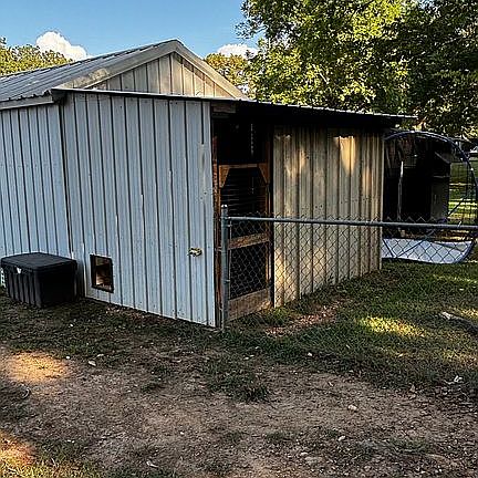 5th image of 3630 Dyer St