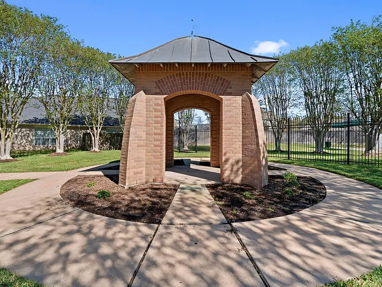 17215 Fernchase Ct — Photo 30