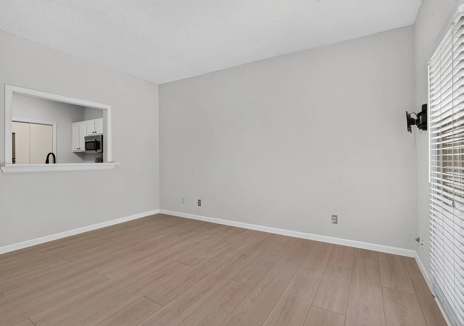 14277 Preston Rd — Photo 4