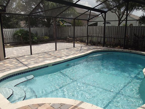 3rd image of 4901 Hook Hollow Cir