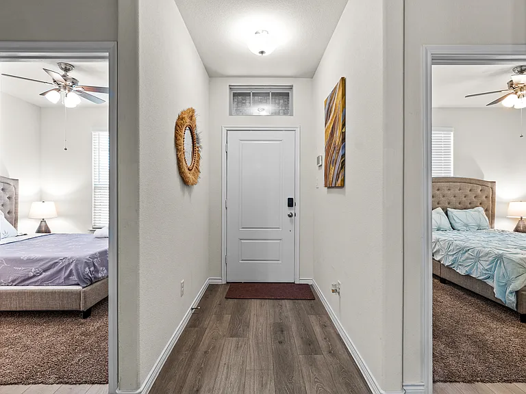 2304 Rosaline Dr — Photo 25
