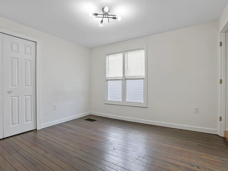 189 Avondale Ave — Photo 18