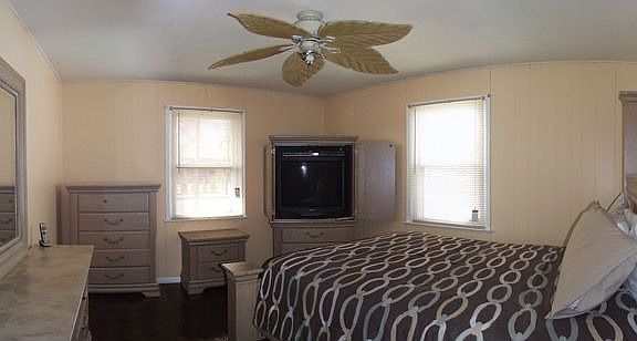 5th image of 2520 42nd St
