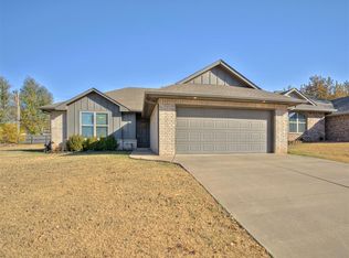 903 S 3rd St, Yukon, OK 73099
