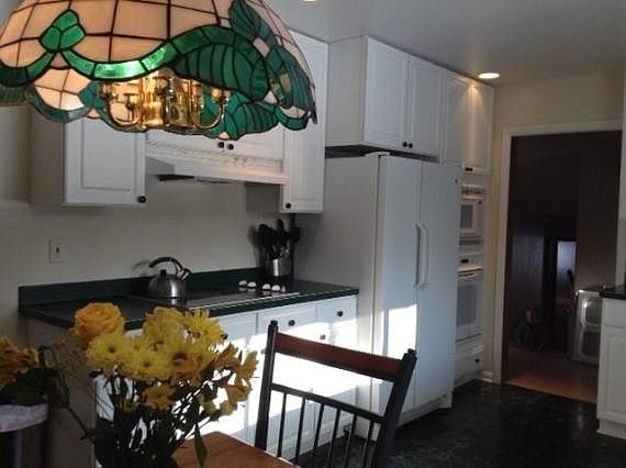 3rd image of 808 Oakwood Dr