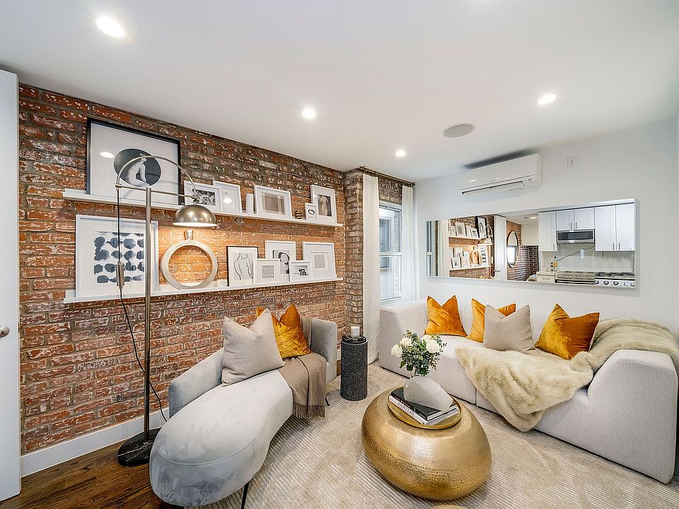 1st image of 35 Crosby St APT 3R