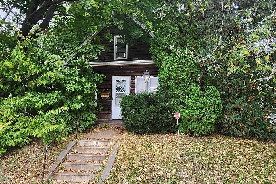 1st image of 3010 Vincent Ave N