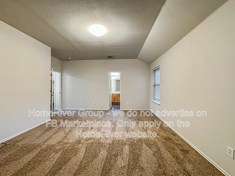 2829 Snowy Owl Dr — Photo 9