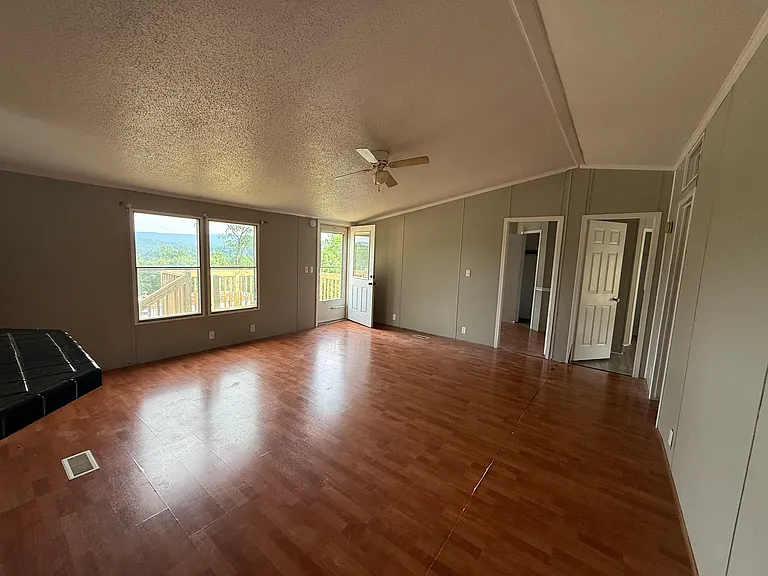 125 Middle Ave #40 — Photo 6