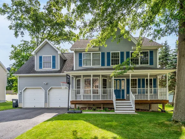 9 Utopian Place, Walden, NY 12586