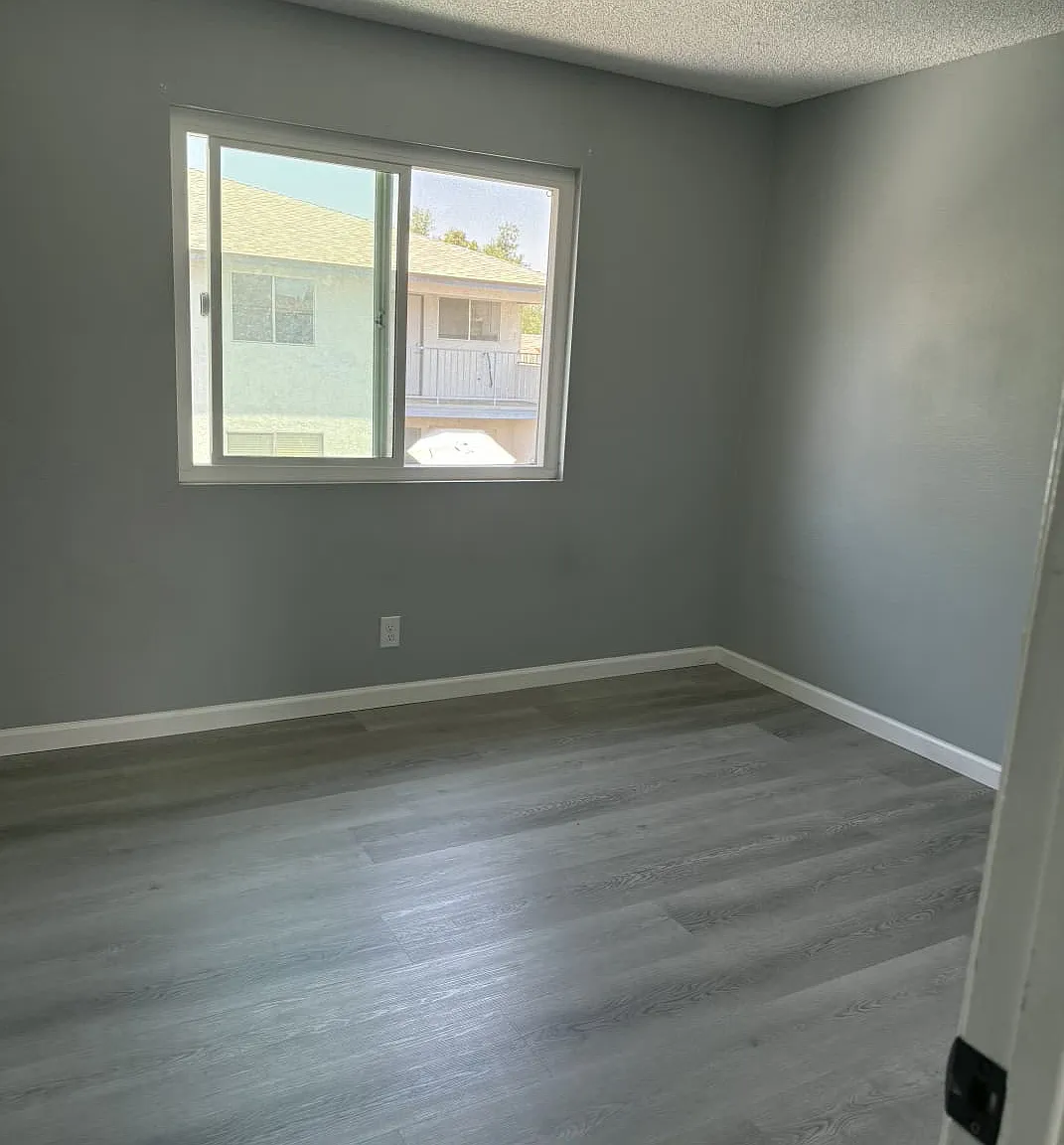 2 bed, 900 sqft, $2,000 — Photo 4