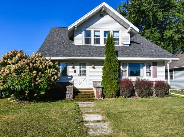 141 N Cecil St, Bonduel, WI 54107