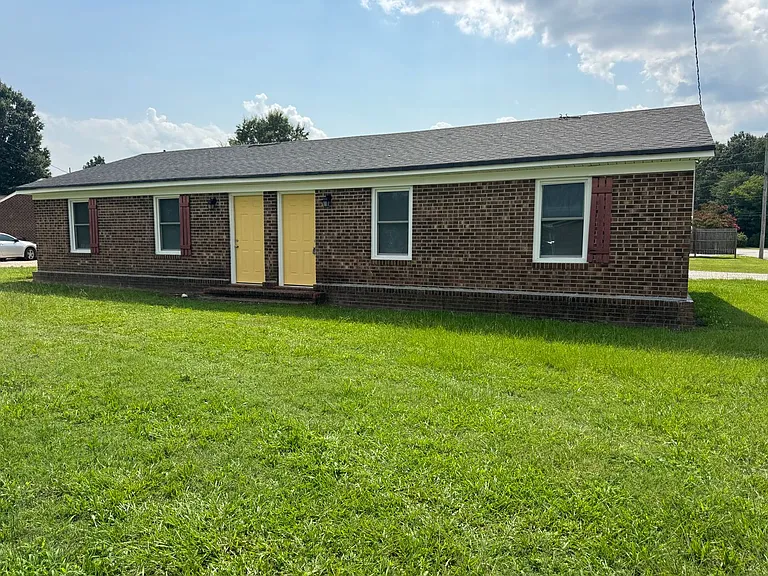 100 Ligustrum Ct — Photo 3