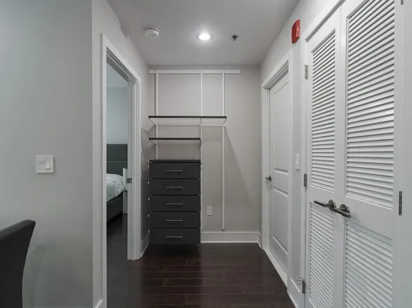 1100 Maxwell Lane image 9 of 31