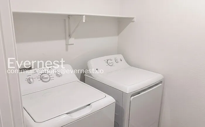 6680 Hollywood Ave — Photo 26
