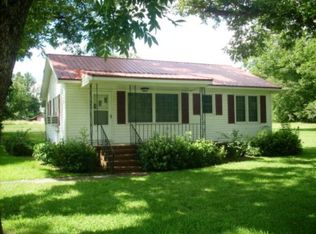 422 Lambs Bridge Rd, Swainsboro, GA 30401
