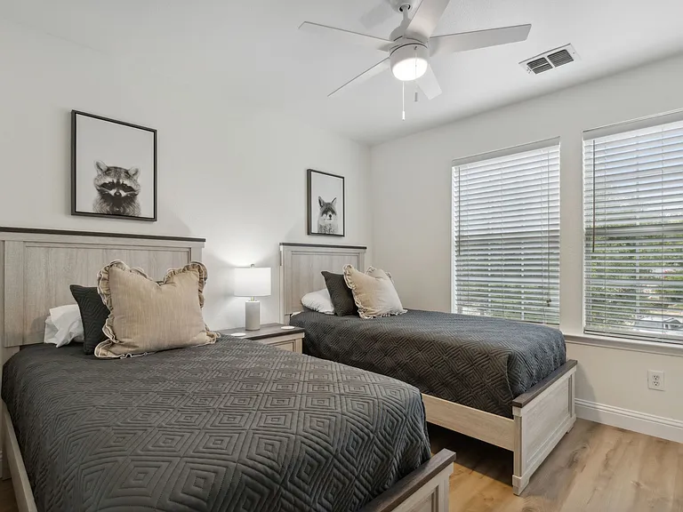 8824 Tyler Dr — Photo 23