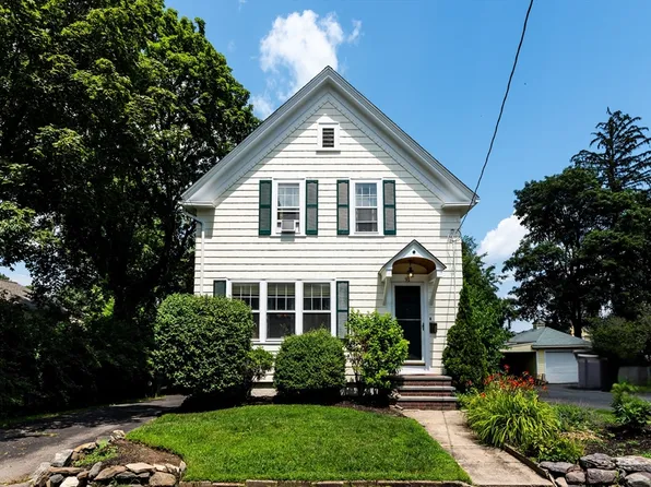 91 Leonard St, North Attleboro, MA 02760