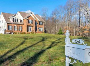 2042 Bentivar Farm Rd, Charlottesville, VA 22911