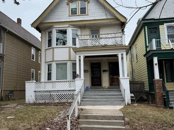 2973 N Cramer St #2973, Milwaukee, WI 53211