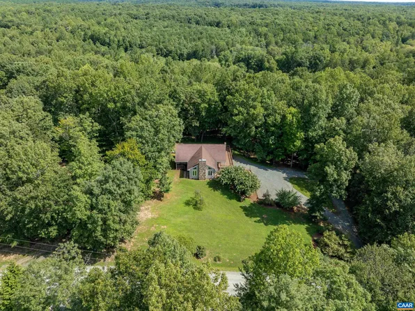 239 Dogwood Lake Dr, Gordonsville, VA 22942