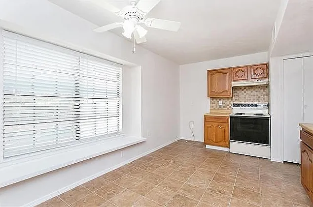 28 Brewster Ct — Photo 37