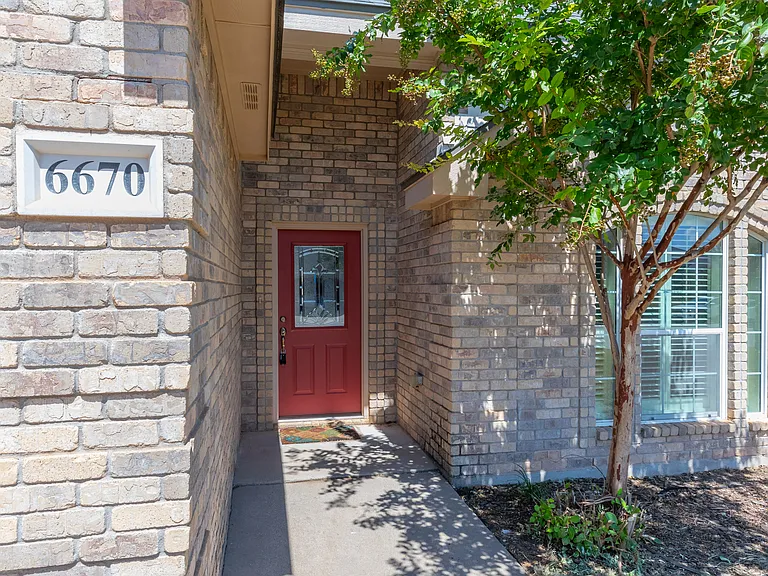 6670 Picadilly St — Photo 39